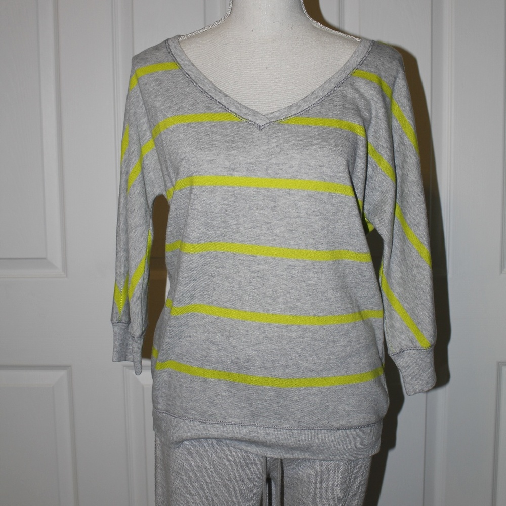 American Eagle Aerie Sweat Shirt